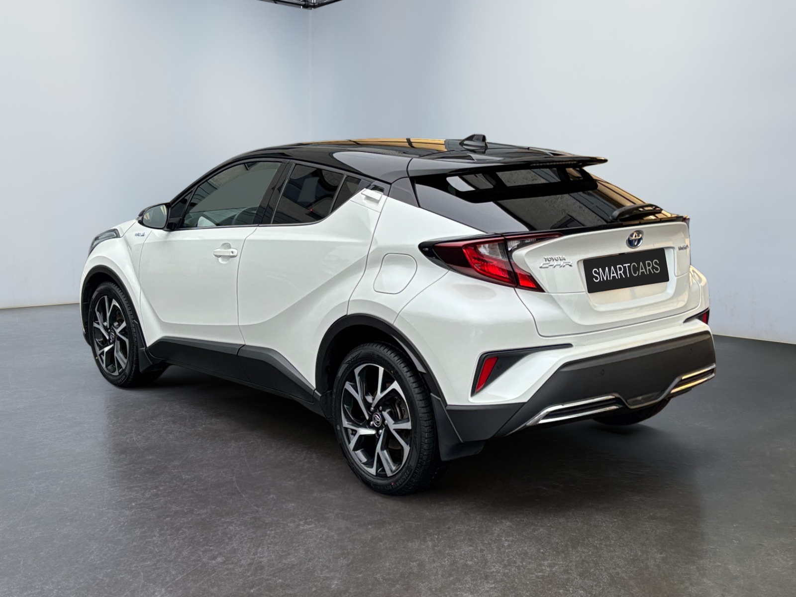 VJFNKCKKVNMCVNMVC_02_rear-left