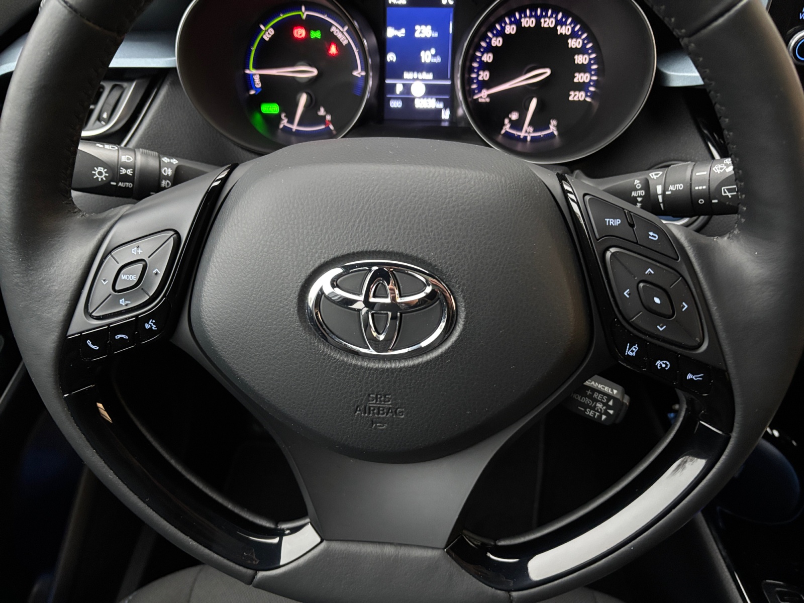 VJFNKCKKVNMCVNMVC_31_feature-16