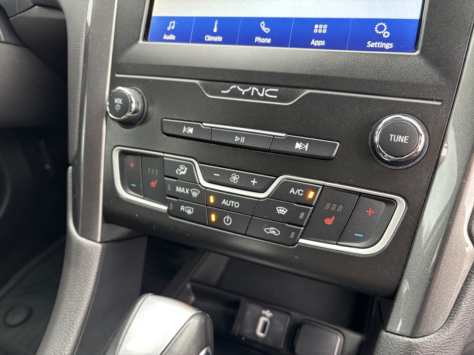 FRDNDE2019BLUEAT1_15_feature