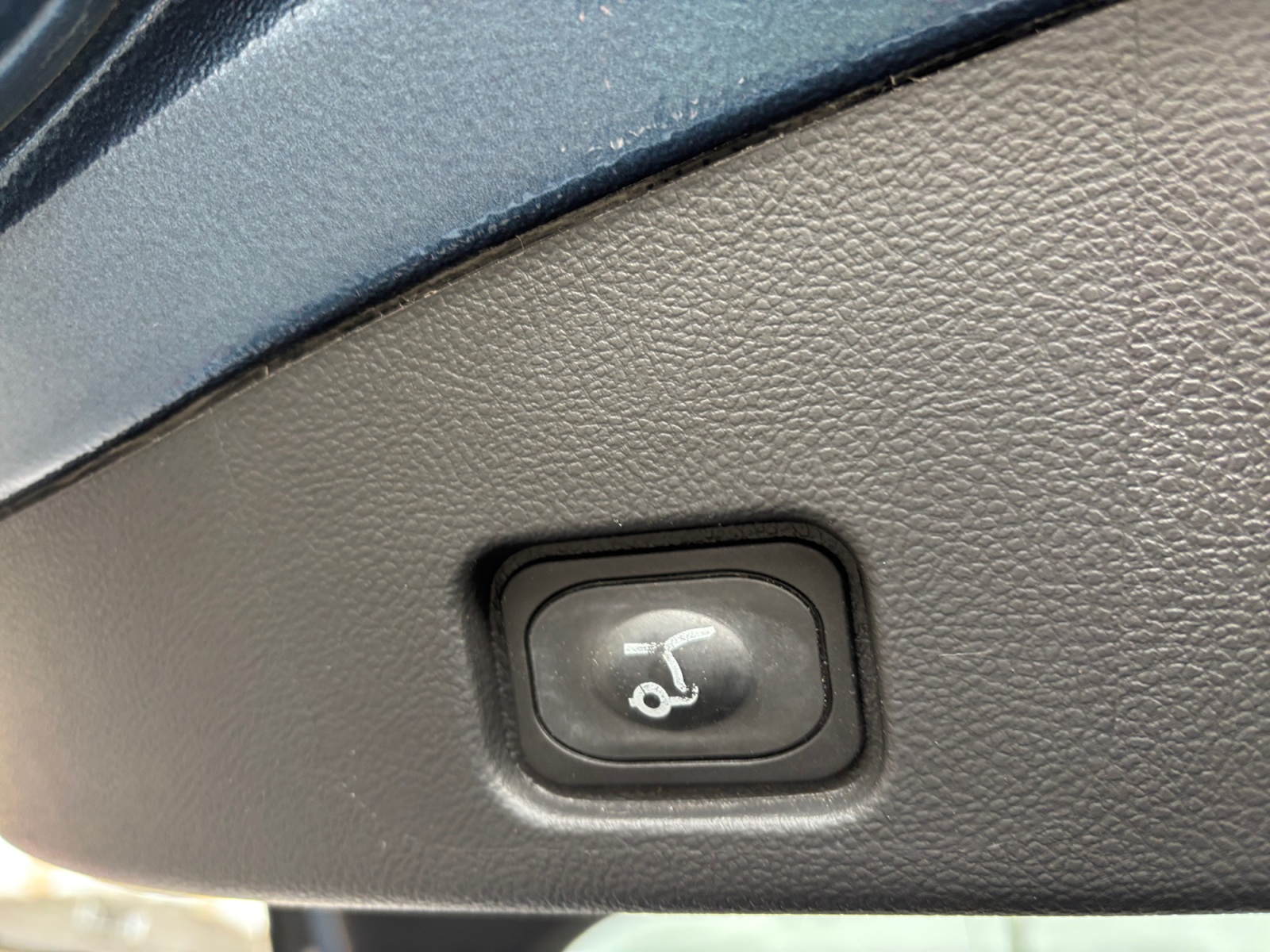 FRDNDE2019BLUEAT1_18_feature-3