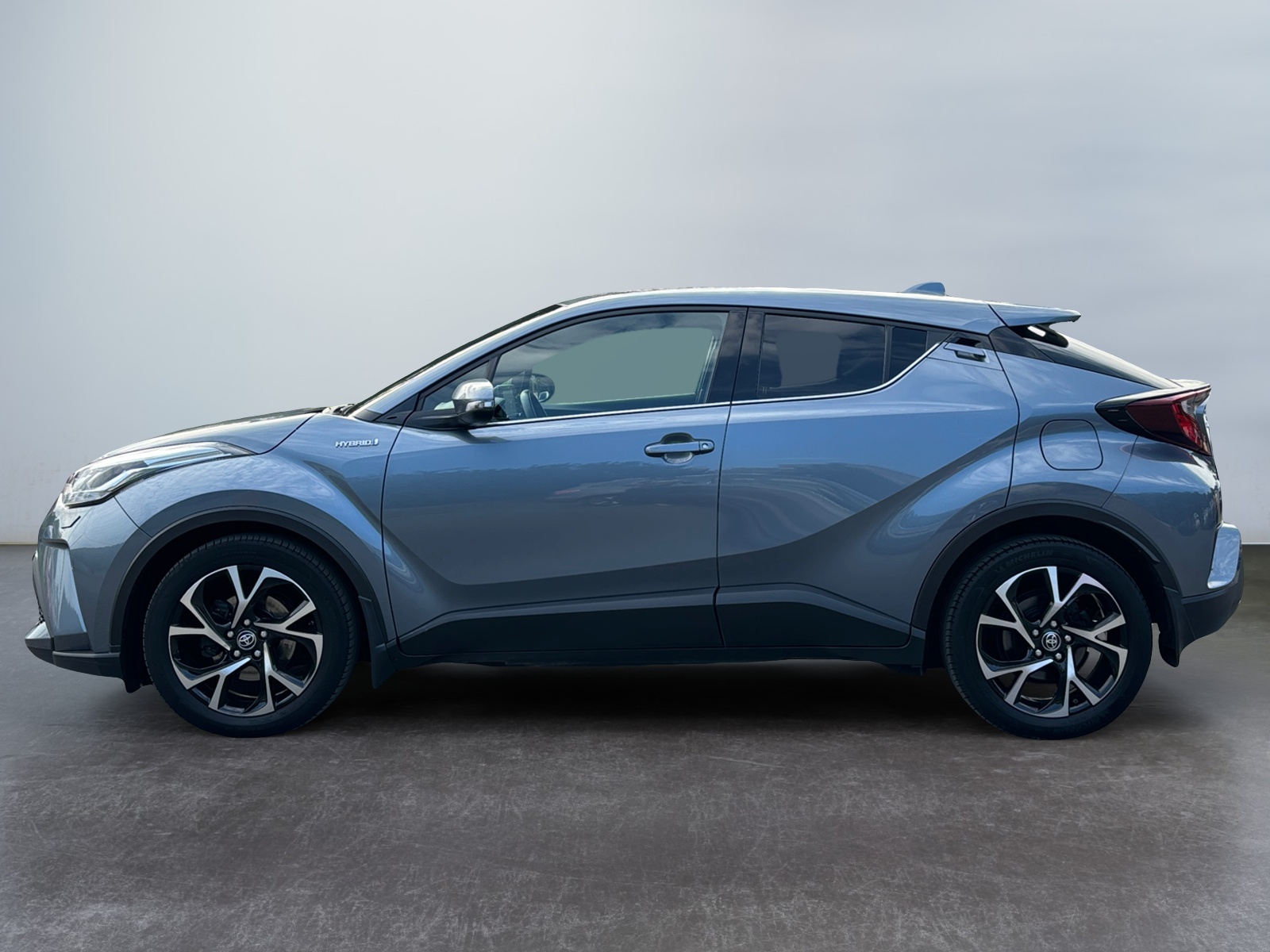 HALVDDKJVVHHVGGHN_01_side-left