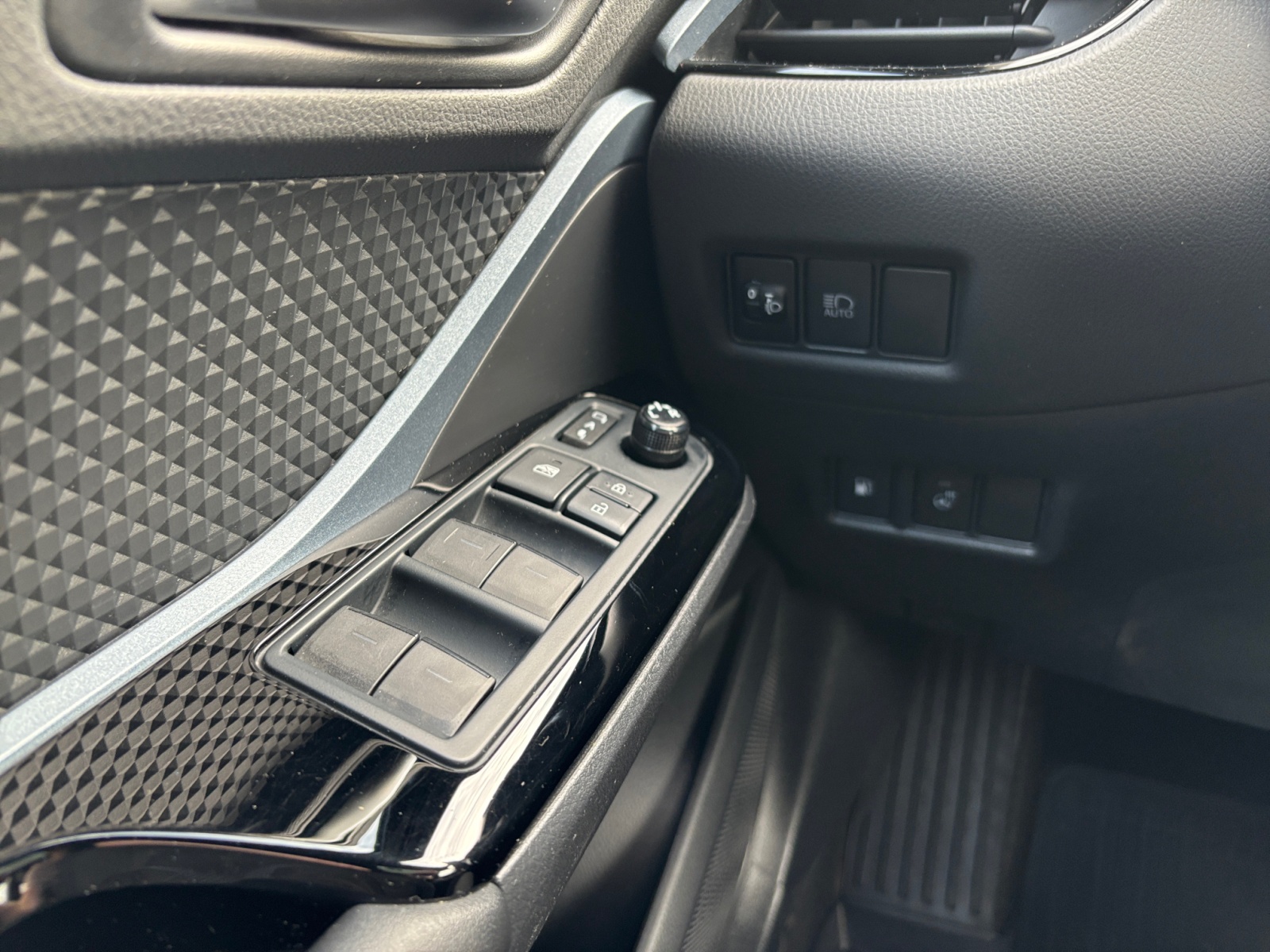 HALVDDKJVVHHVGGHN_25_feature-10