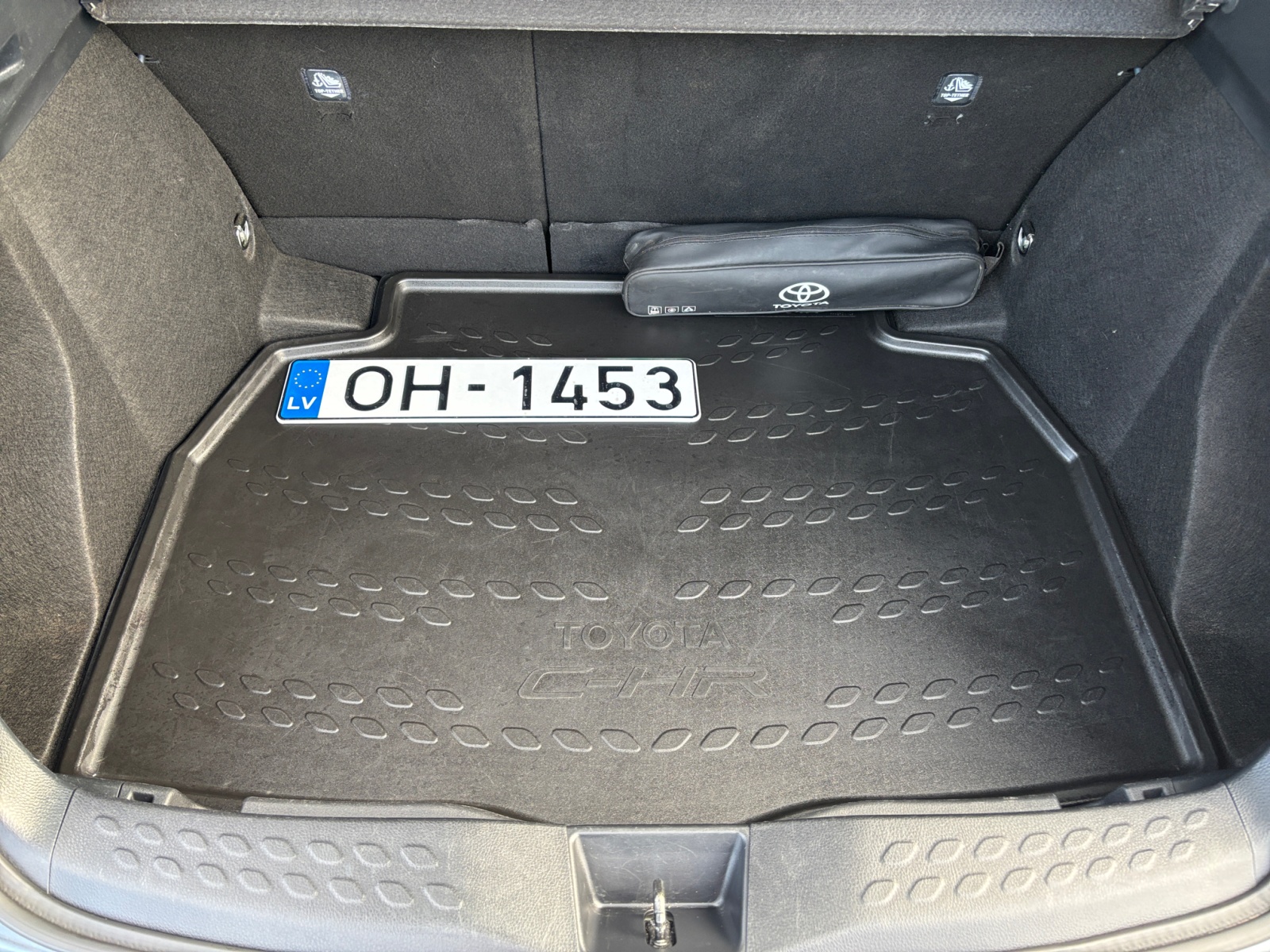 HALVDDKJVVHHVGGHN_29_feature-14