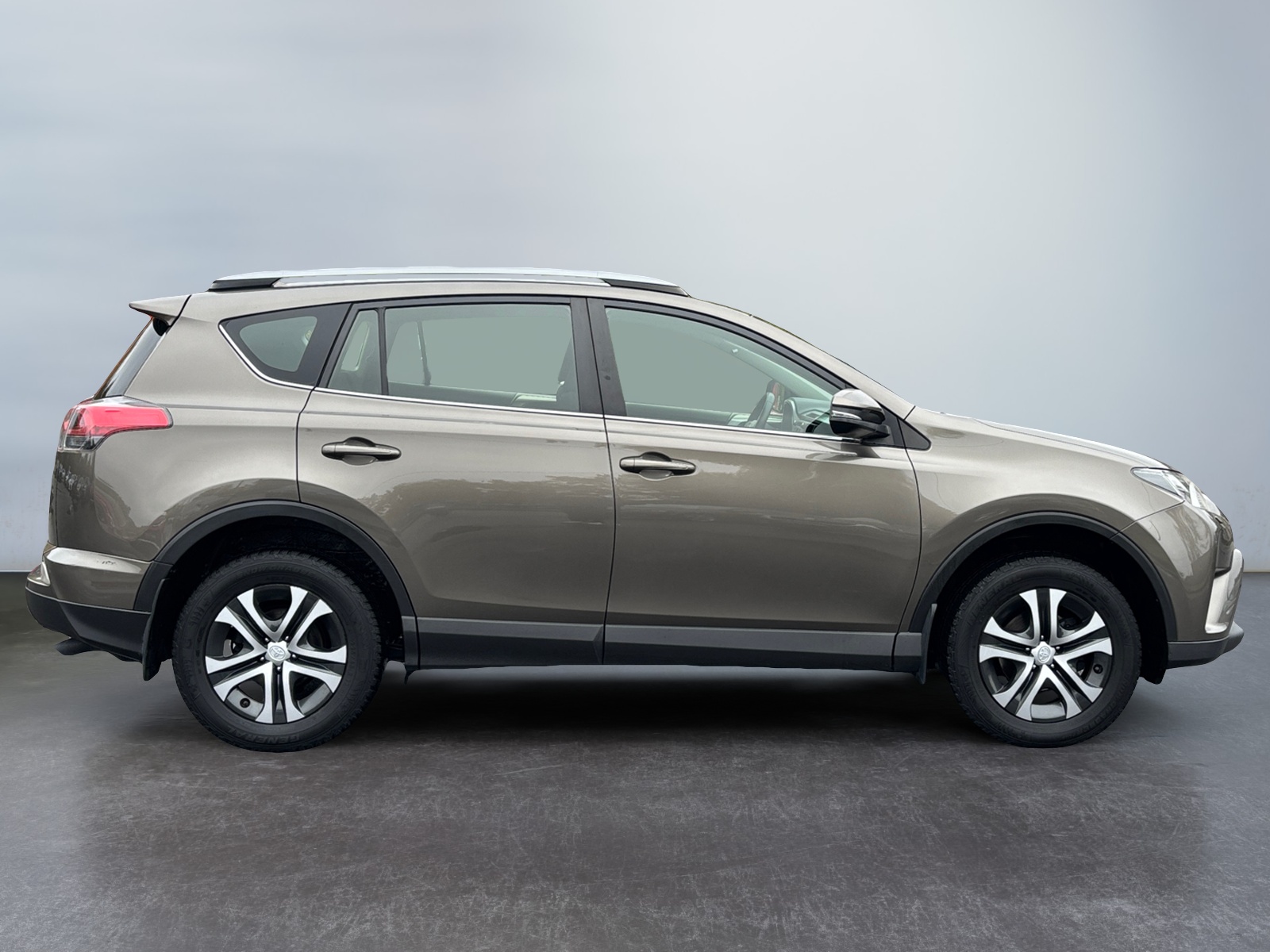 JTMBEREV20D109359_05_side-right