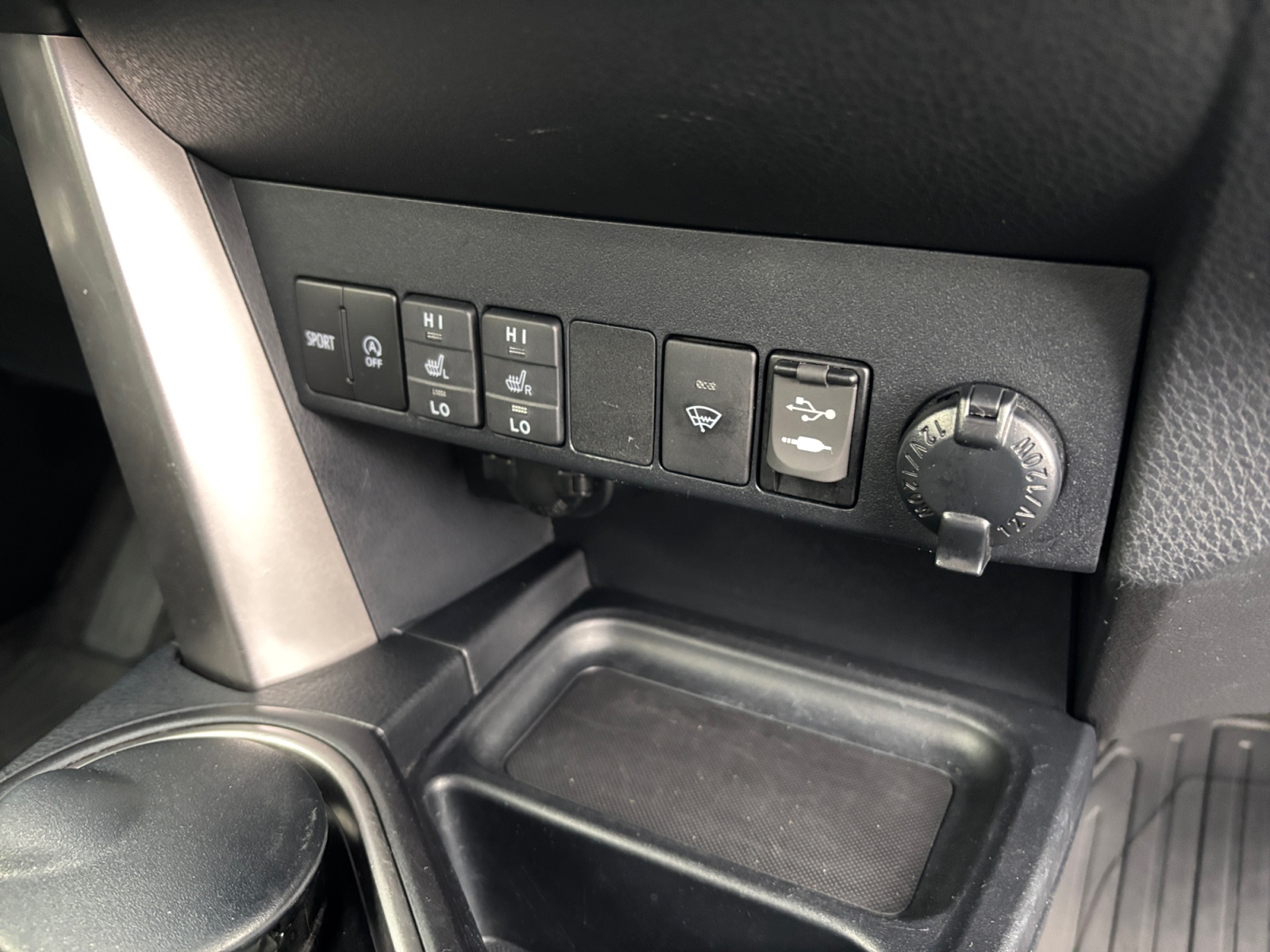 JTMBEREV20D109359_18_feature-3