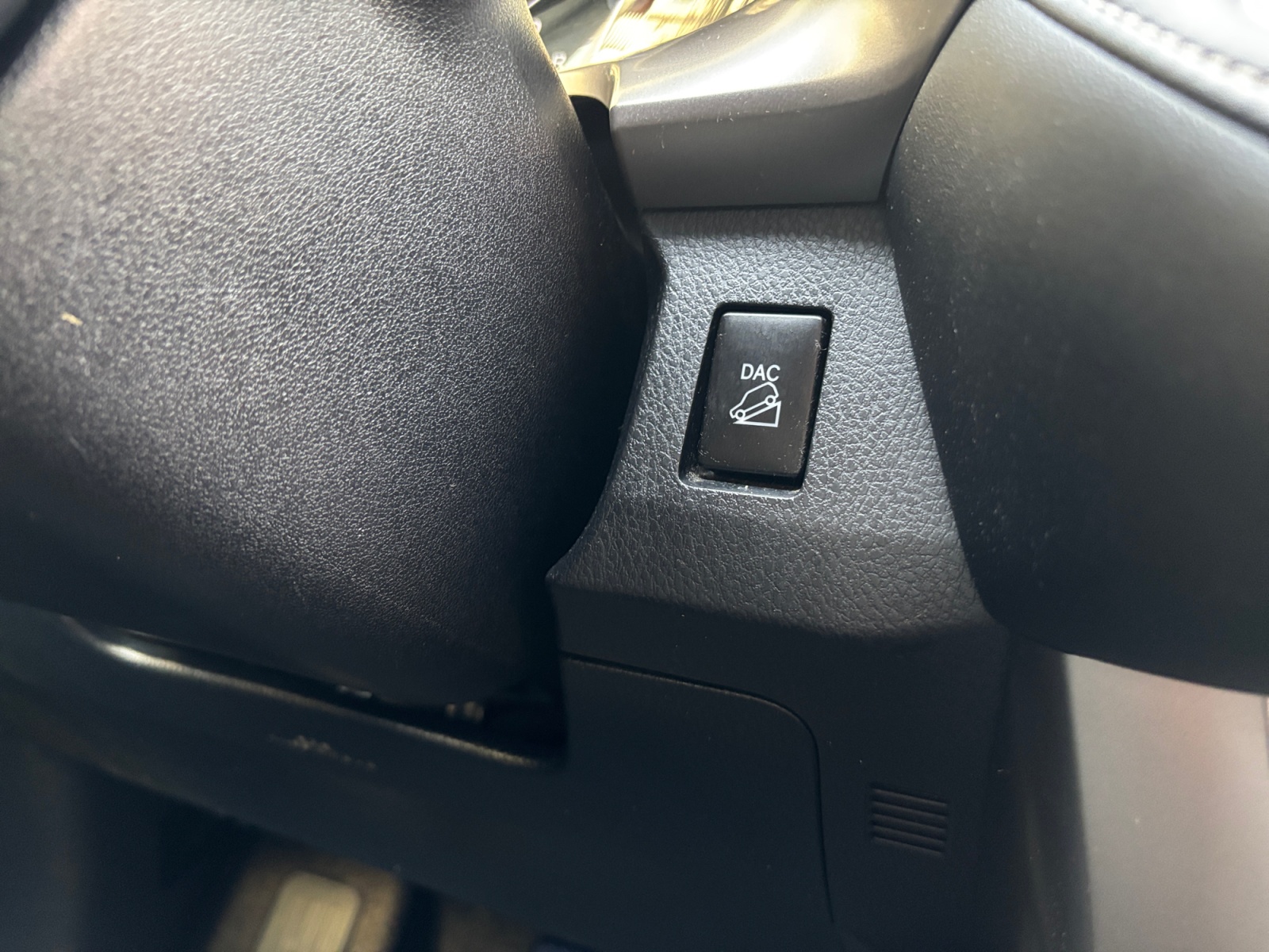 JTMREREVS0D1T1752_17_feature-2