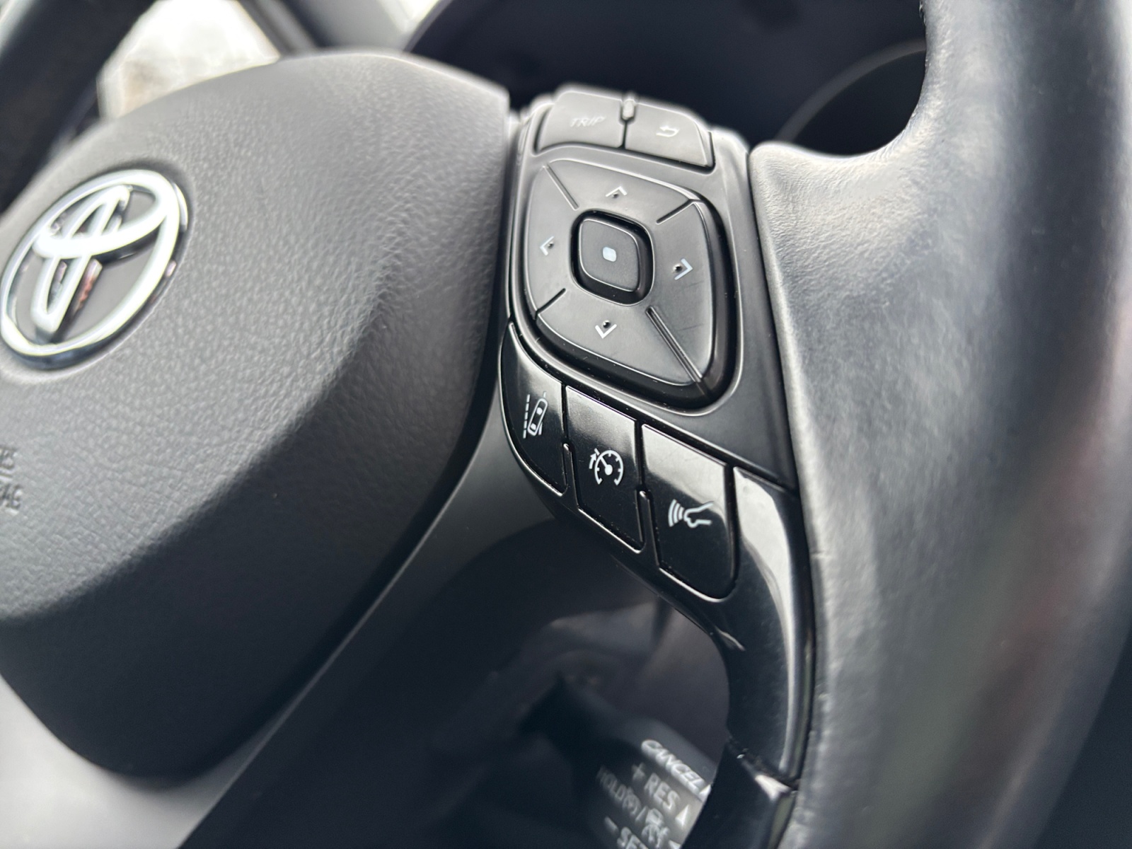 NMTKZ3BX90R007387_15_feature