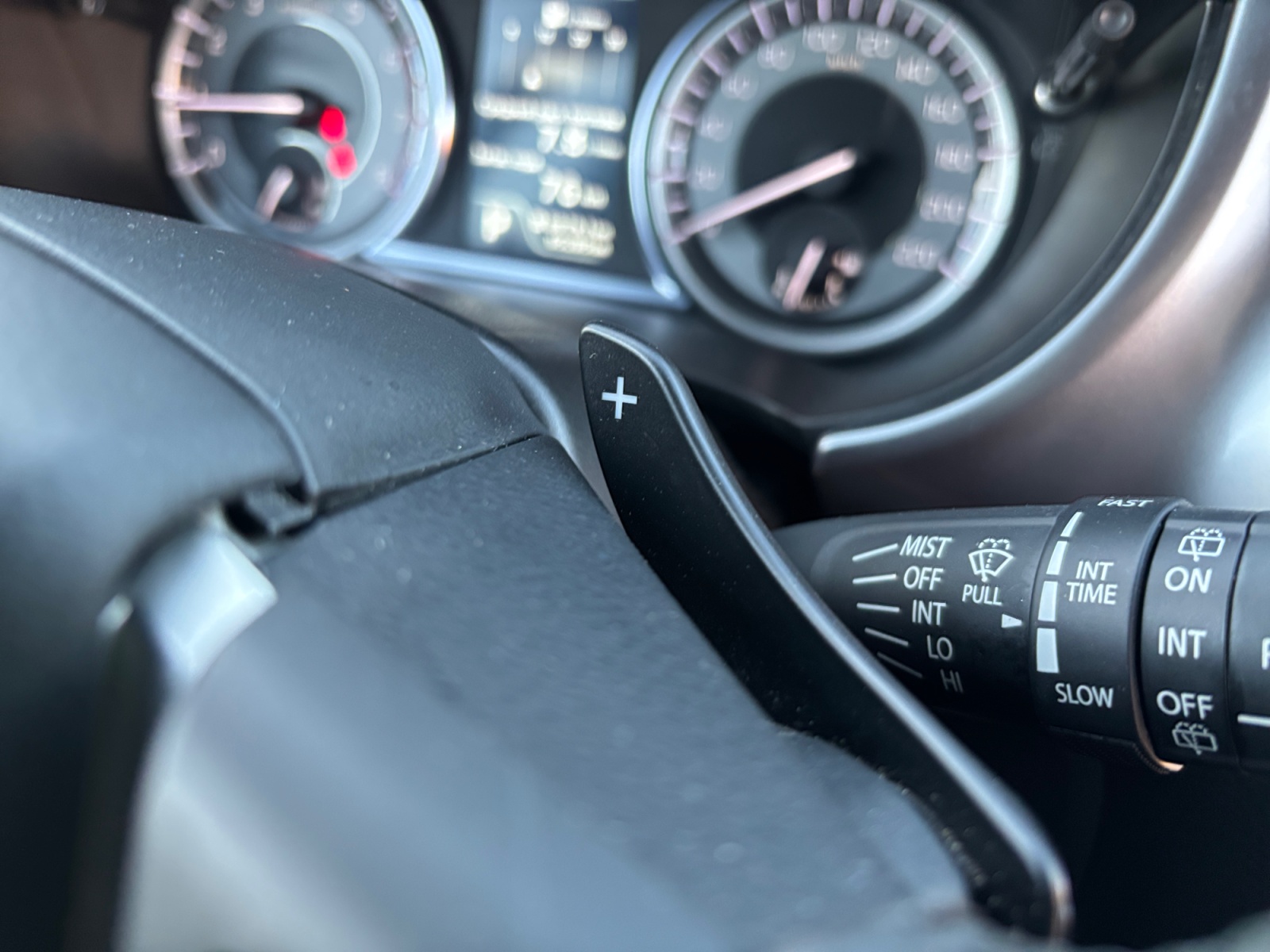 TSMLYDA1S00838428_18_feature-3