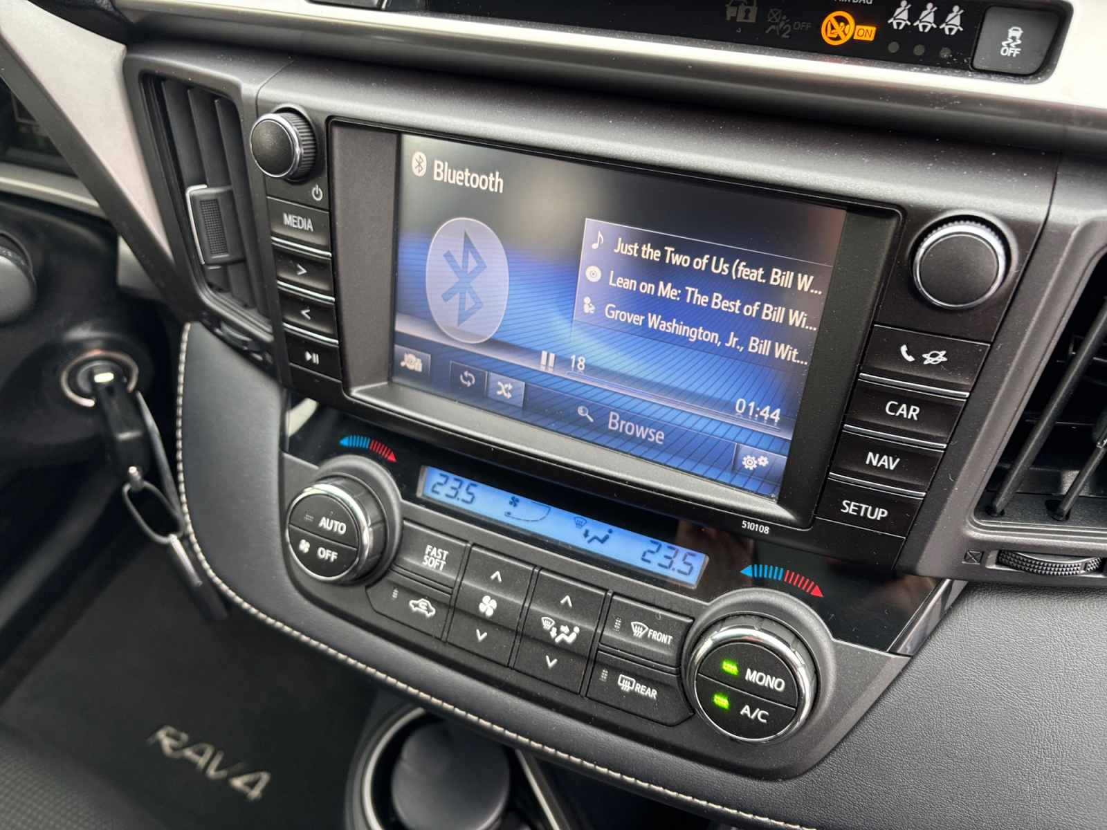 TYTARAV42016ATBLA_18_feature-3