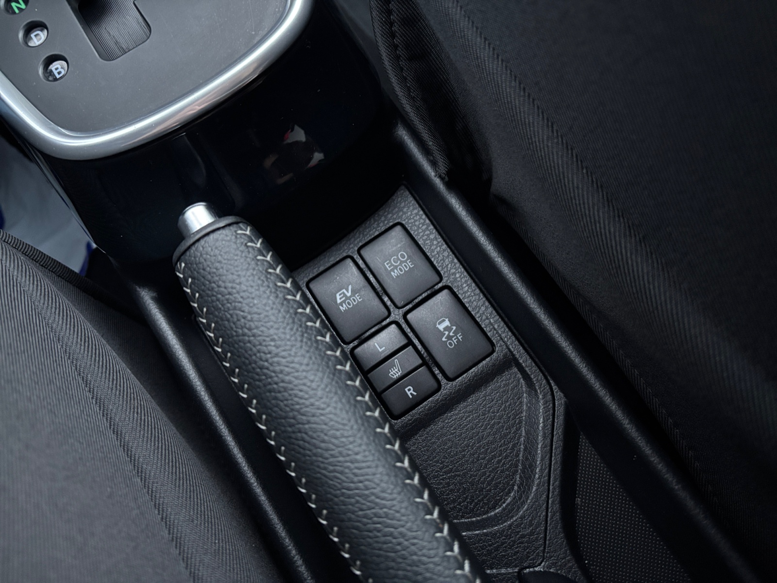 TYTAYARS2018BRWNH_20_feature-5