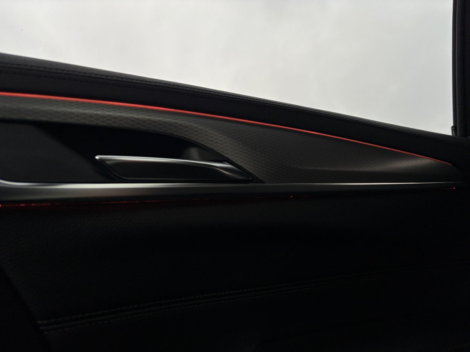 WBAJW81090BK59846_31_feature-16