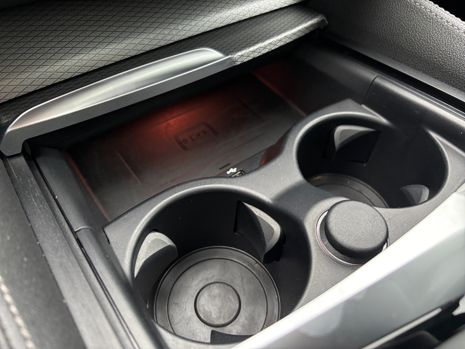 WBAJW81090BK59846_35_feature-20