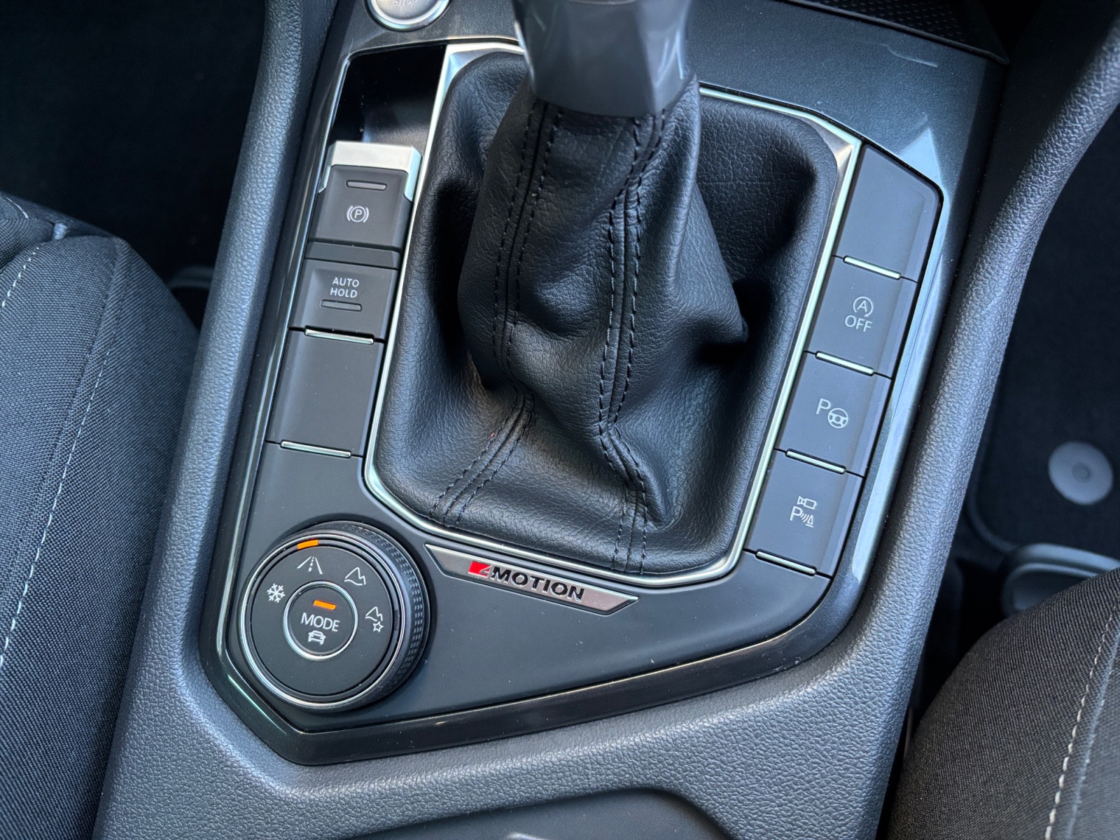 WVGZZZ5NZNW014872_15_feature