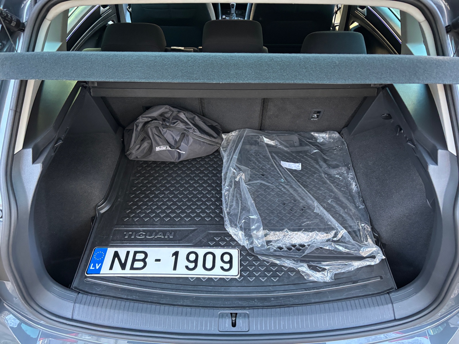 WVGZZZ5NZNW014872_22_feature-7