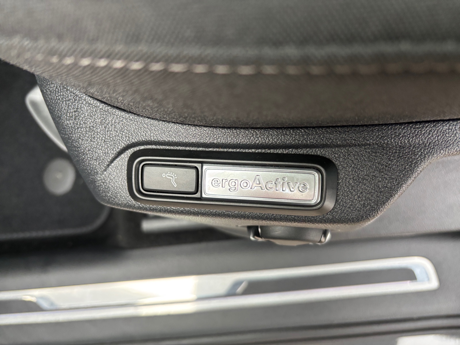 WVTGUAN2021GREY4M_21_feature-6