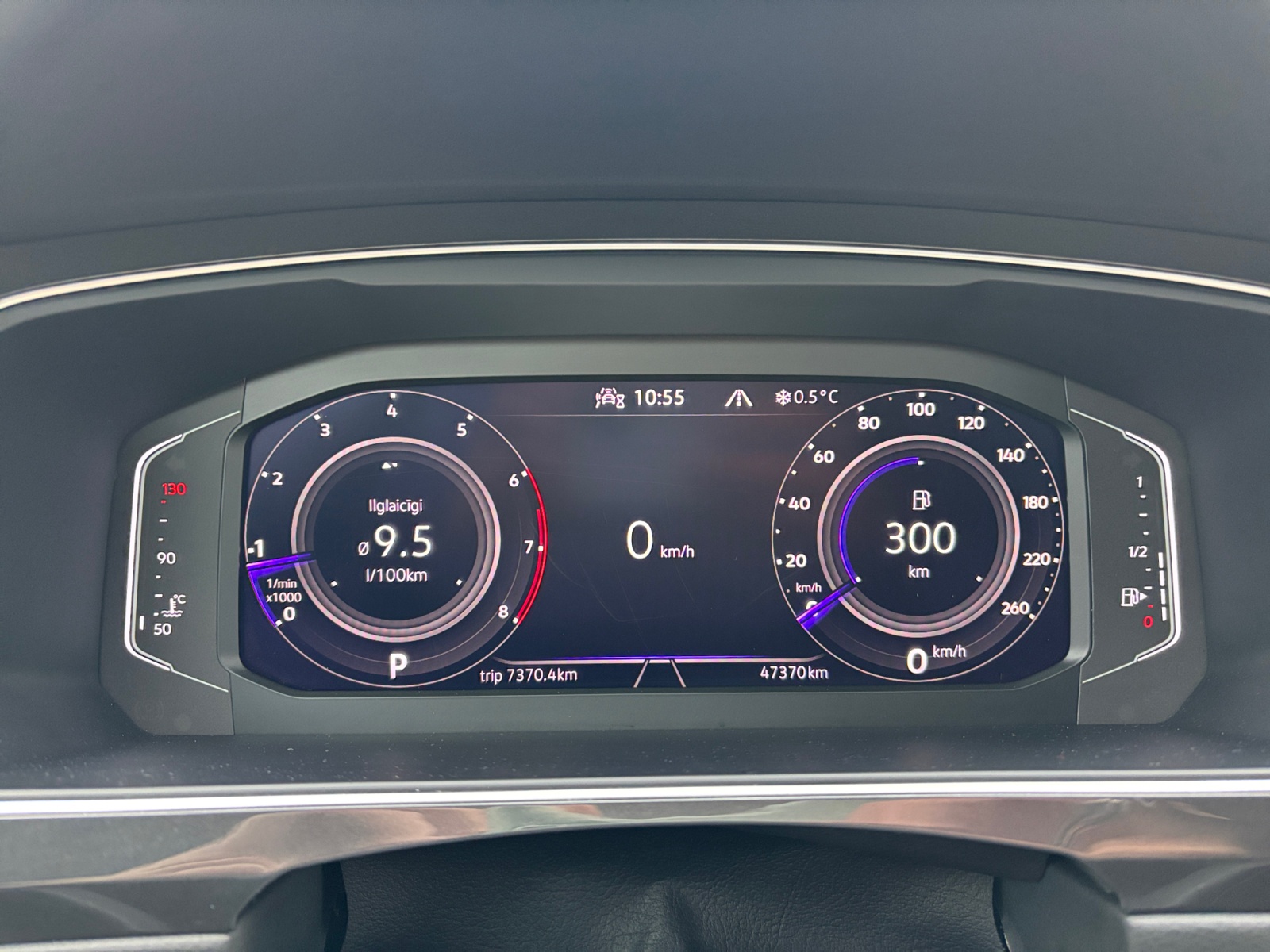 WVTGUAN2021GREY4M_29_feature-14