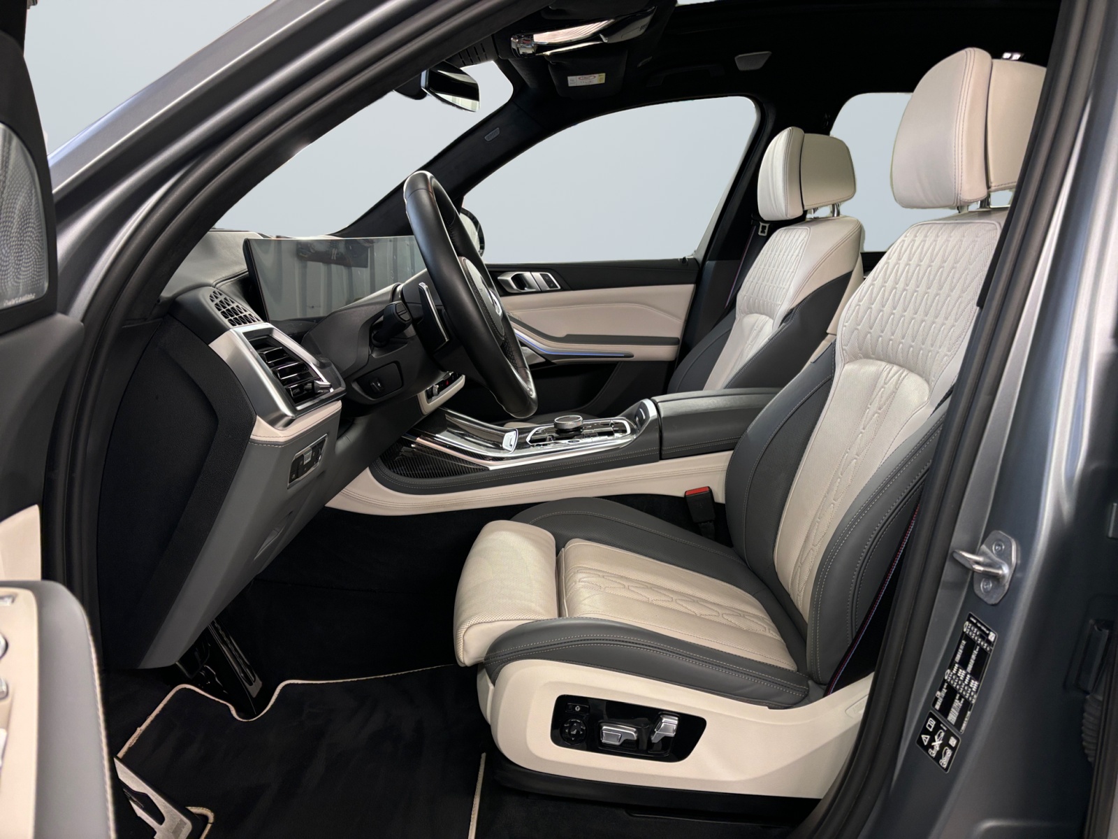 X7HDKDNDLDBDKSVSK_09_enter-driver-codriver