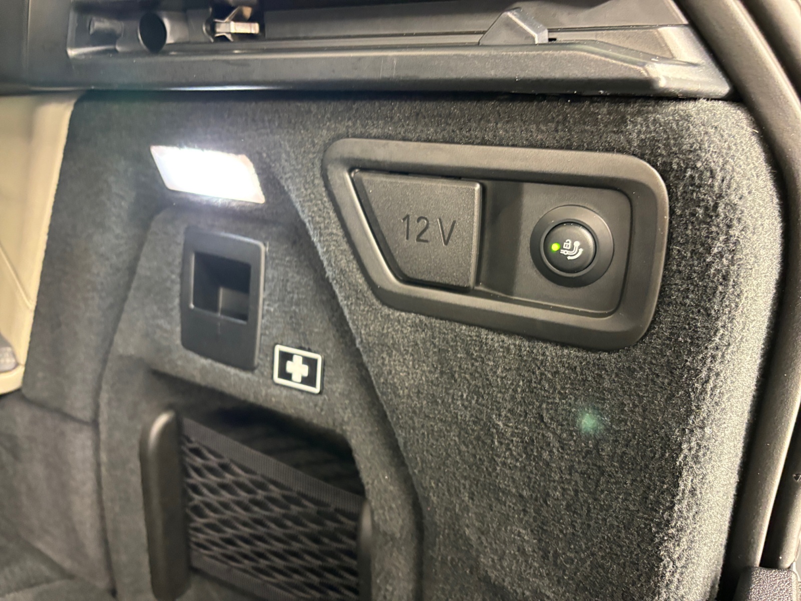 X7HDKDNDLDBDKSVSK_36_feature-20