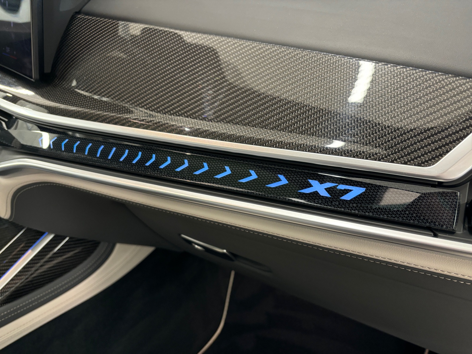 X7HDKDNDLDBDKSVSK_39_feature-23