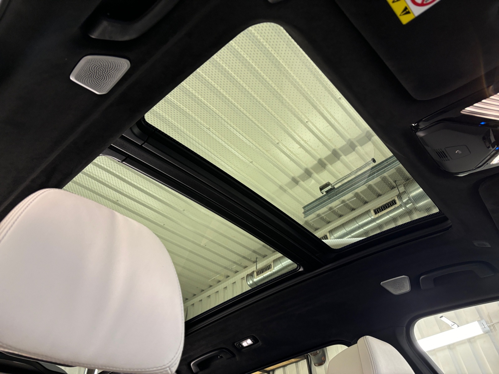 X7HDKDNDLDBDKSVSK_40_feature-24