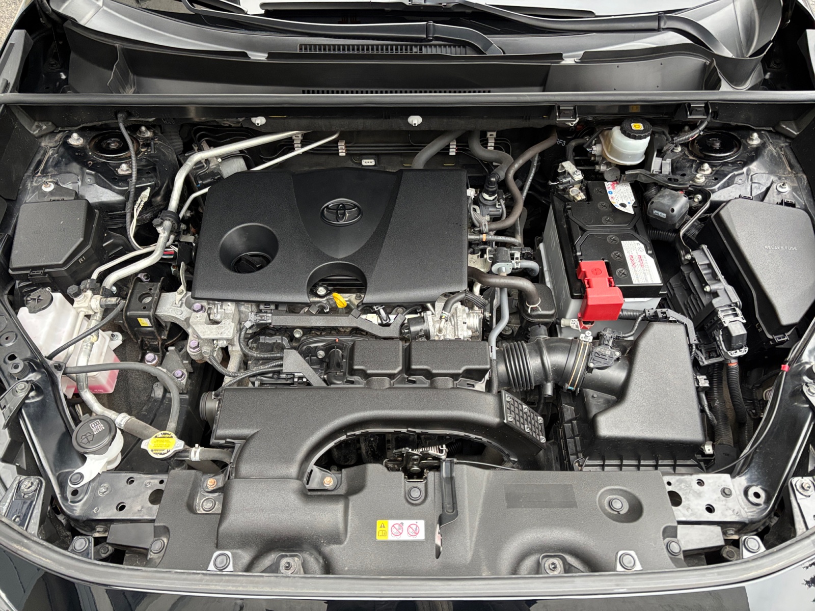 KSHDBDBDBJGFKGFFG_26_feature-11